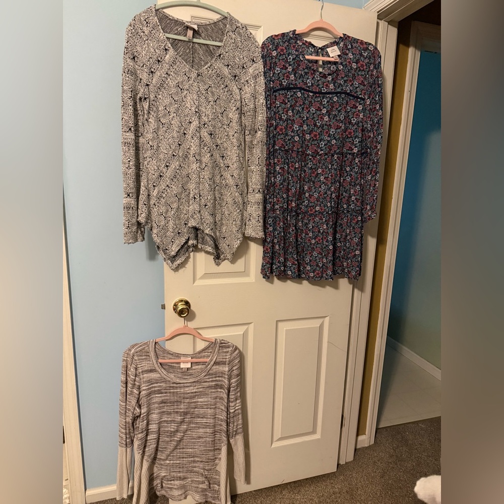 Bundle of 3 Knox Rose Long Sleeve Tops! Size large!